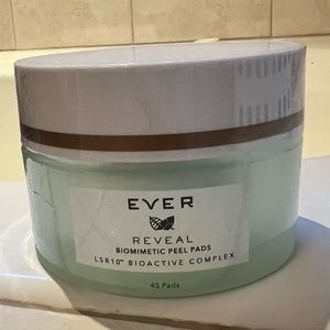 Stella & Dot Ever brand Biometric Peel pads. New. Never been open. 45 count.